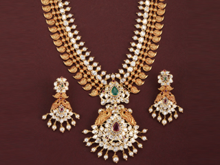 Necklace set